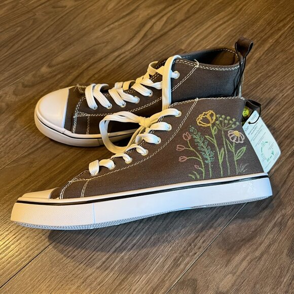 NWT Hand-Painted Floral High-Top Sneakers | One of a Kind Size 8 - Picture 4 of 6